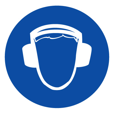 Знак M03 Работать в защитных наушниках! (Пластик 100 X 100)